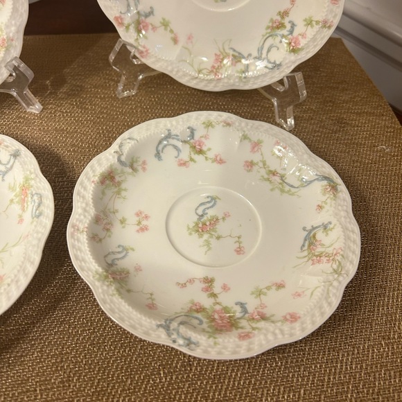 4-Pc Haviland & Co. Saucer Plates, The Princess Pink Flowers Blue Scrolls - Picture 9 of 10